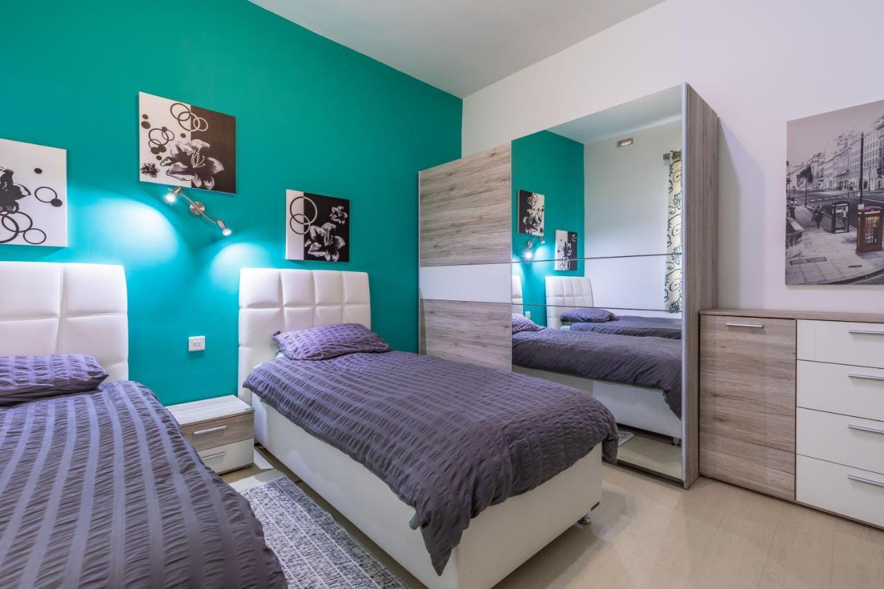 Modern Three Bedroom In * Msida