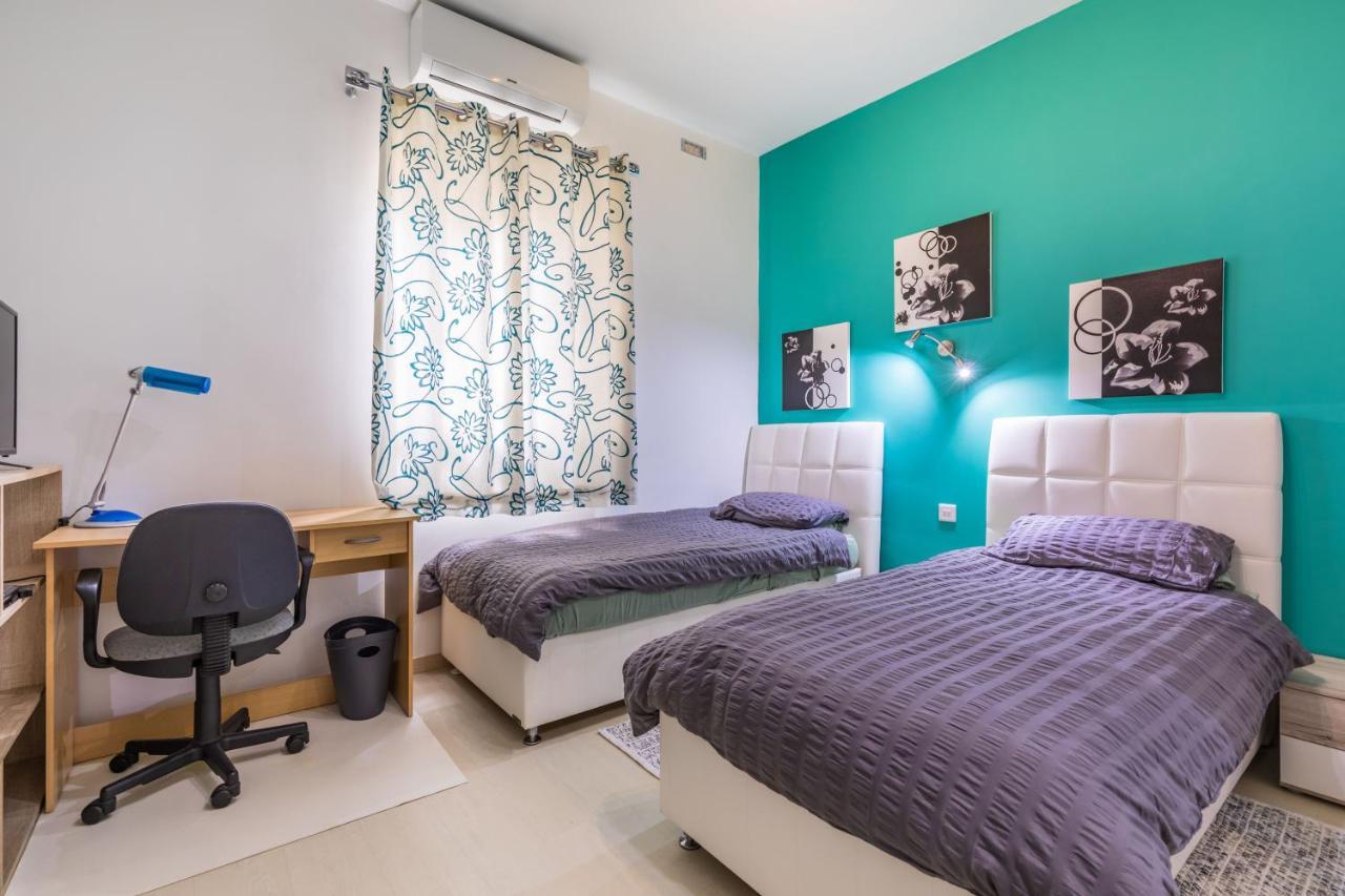 Appartement Modern Three Bedroom In