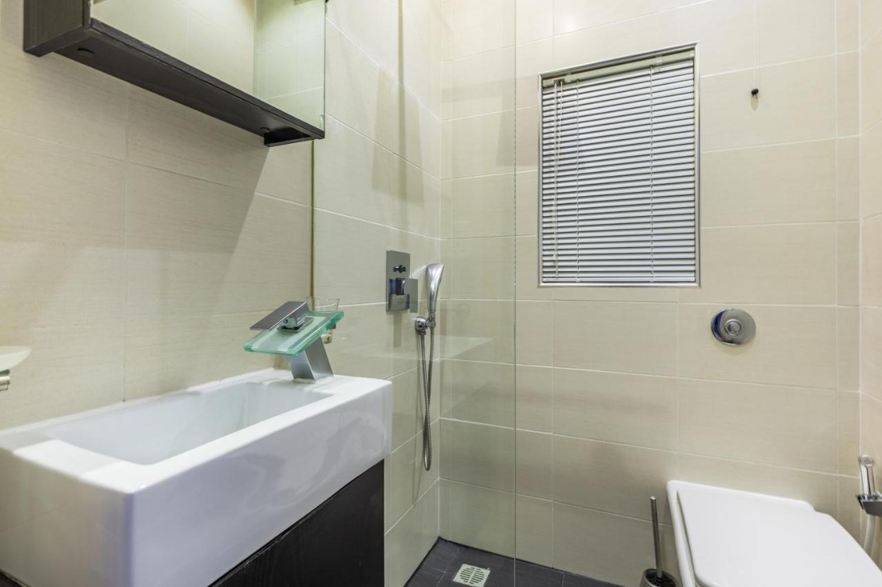 Modern Three Bedroom In Appartement