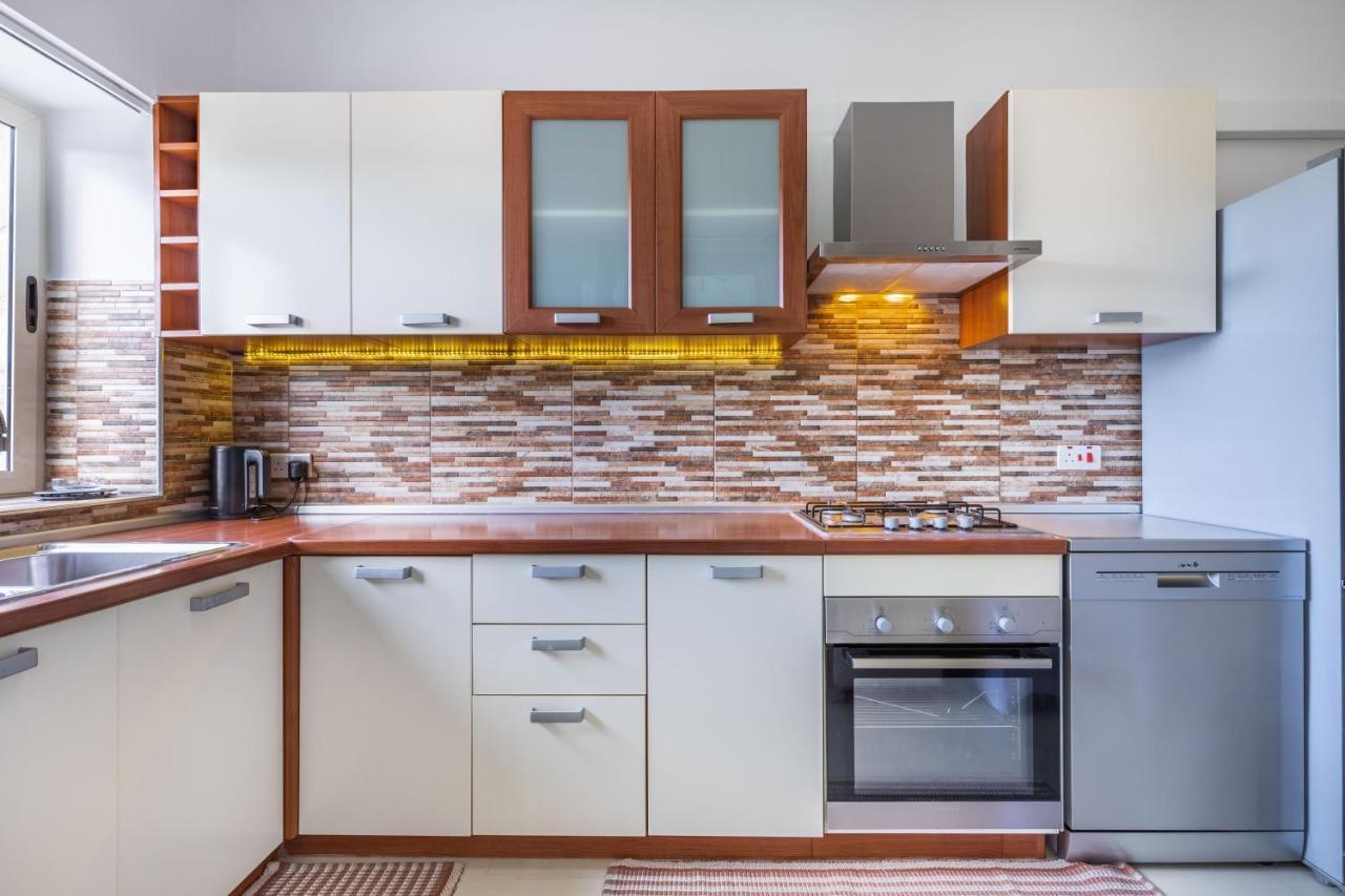 Modern Three Bedroom In * Msida
